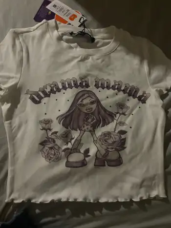 Cider X Bratz Drama Mama Baby Crop Tee